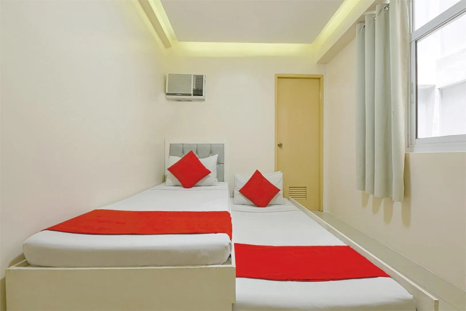 Freemont Place Paranaque City 0*,